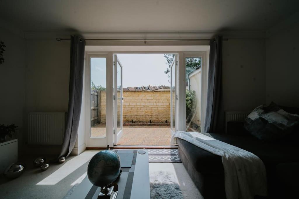 Linen Cottage- Parking, Leds, 4K Tvs, 5G Wifi And More! Bath Exterior photo